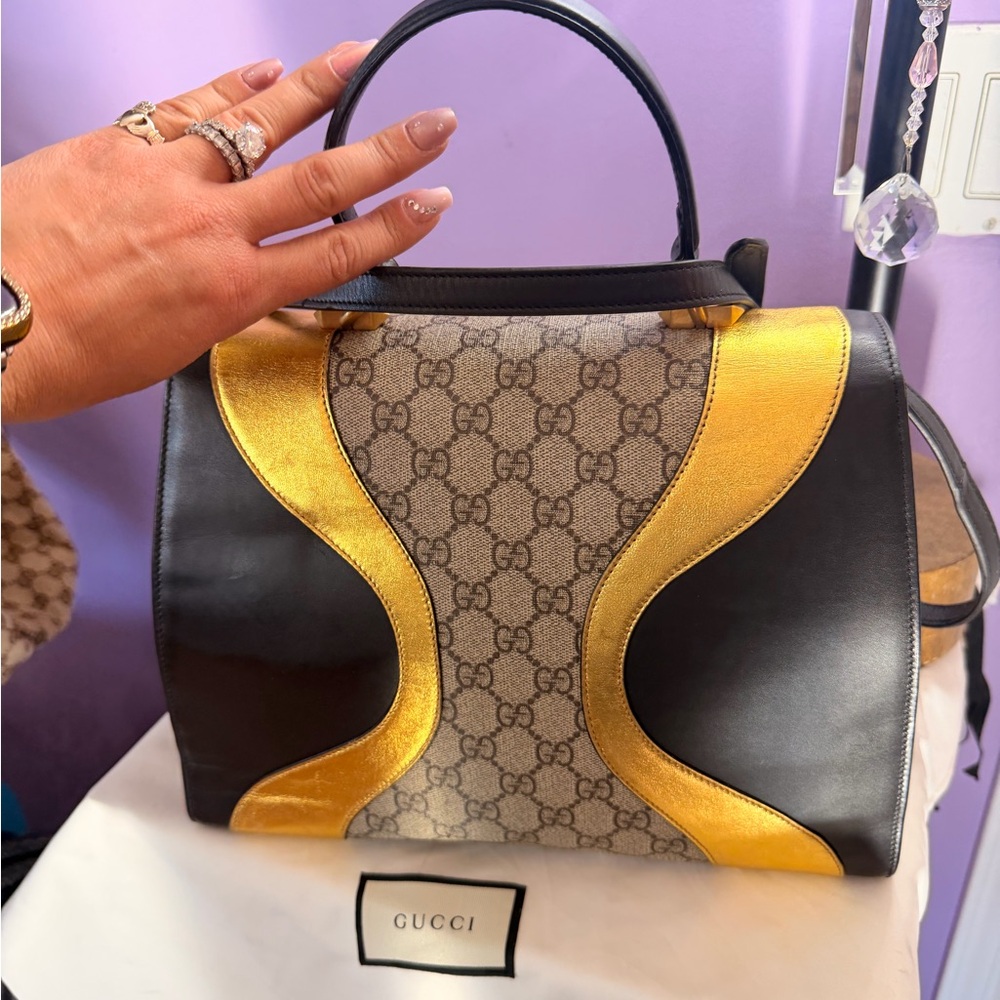 Gucci RARE Black, Gold & Beige GG Supreme Lion Face Bag PRICE DROP - Picture 14 of 14